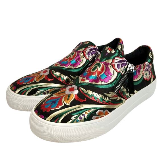 Steve Madden Women's NWB Geary Black Satin Embroidered Slip On Sneakers Size 8.5 - Picture 1 of 9